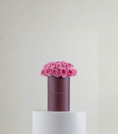 Close-up of blush pink roses in a Mireyaa Tall Hat Box — The Blush Rose Tall Hat Box by Mireyaa, Mumbai same-day delivery