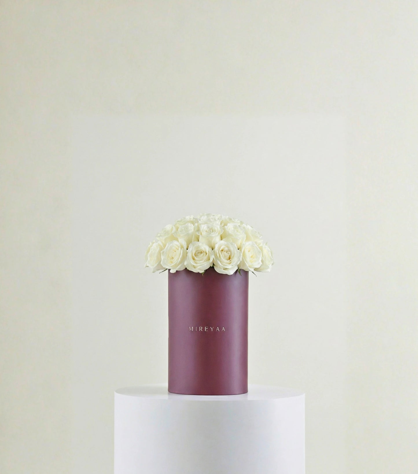 Front view of ivory white roses in a Mireyaa Tall Hat Box — The Soft Rose Tall Hat Box by Mireyaa, Mumbai same-day delivery