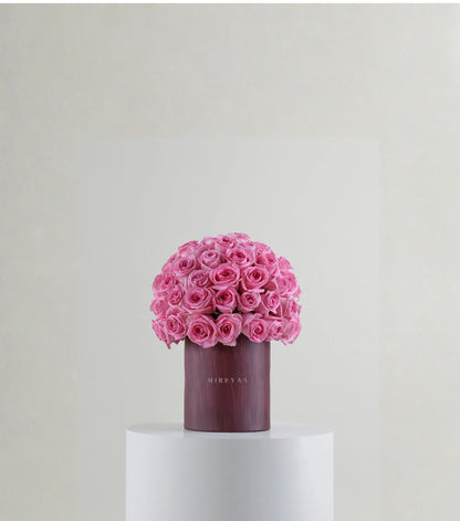 Blush pink roses in Mireyaa Classic Hat Box — colour variant of The Ivory Rose Classic Hat Box