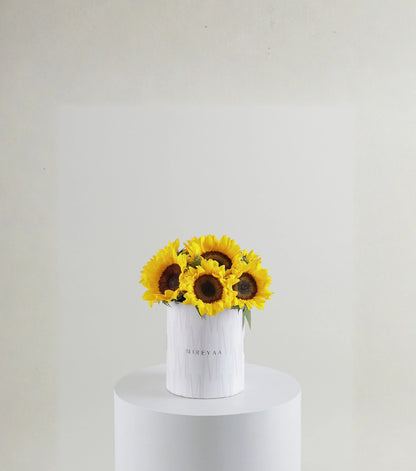 Front view of sunflowers in a Mireyaa Classic Hat Box — The Sunflower Yellow Classic Hat Box by Mireyaa, Mumbai same-day delivery